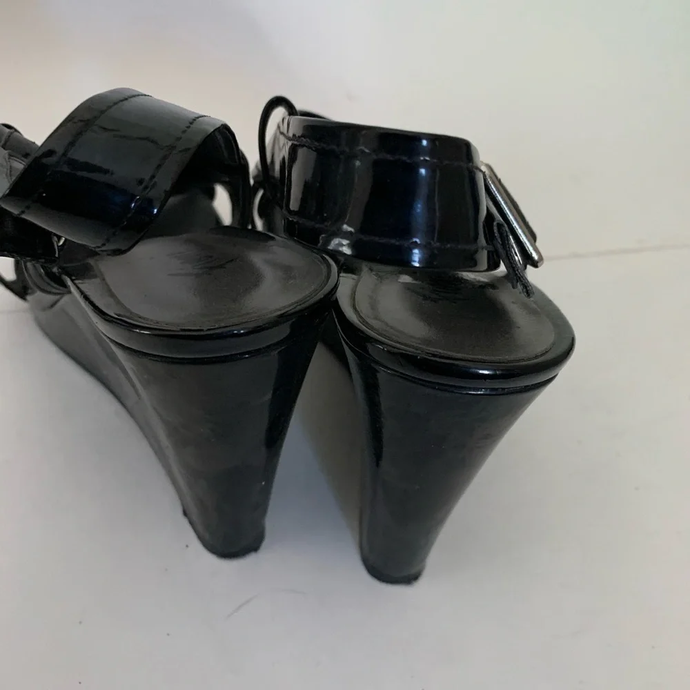Fioni black strappy wedge shoes heels